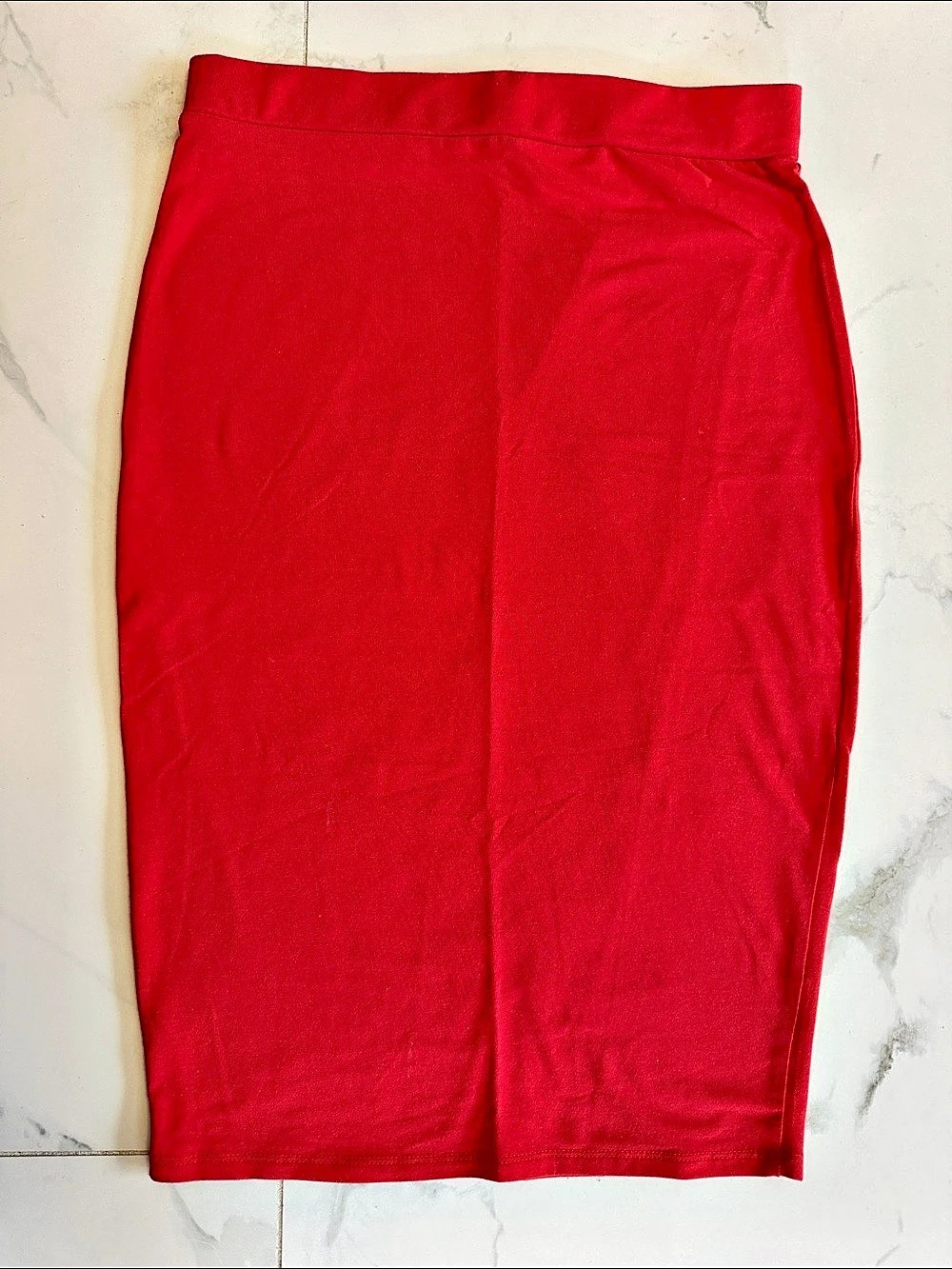 Heart & Hips Pencil Skirt in Red Like New